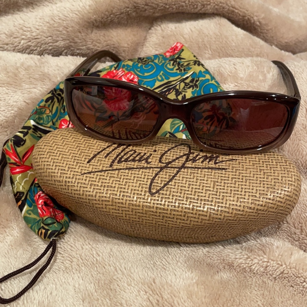 Maui Jim Punchbowl brown. Pristine condition